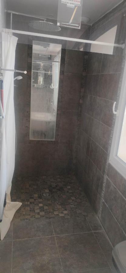 Logement Entier A 15 Mn D'Avignon, 10Mn D'Orange Deux Chambres Roquemaure  Exteriér fotografie